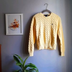 Cabled cotton pale yellow sweater